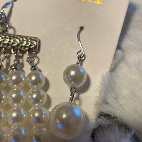 🤍 NWT KOSMOS-Large Multi Layer High Fashion Pearl Strand & Earrings Jewelry Set - Picture 5 of 7